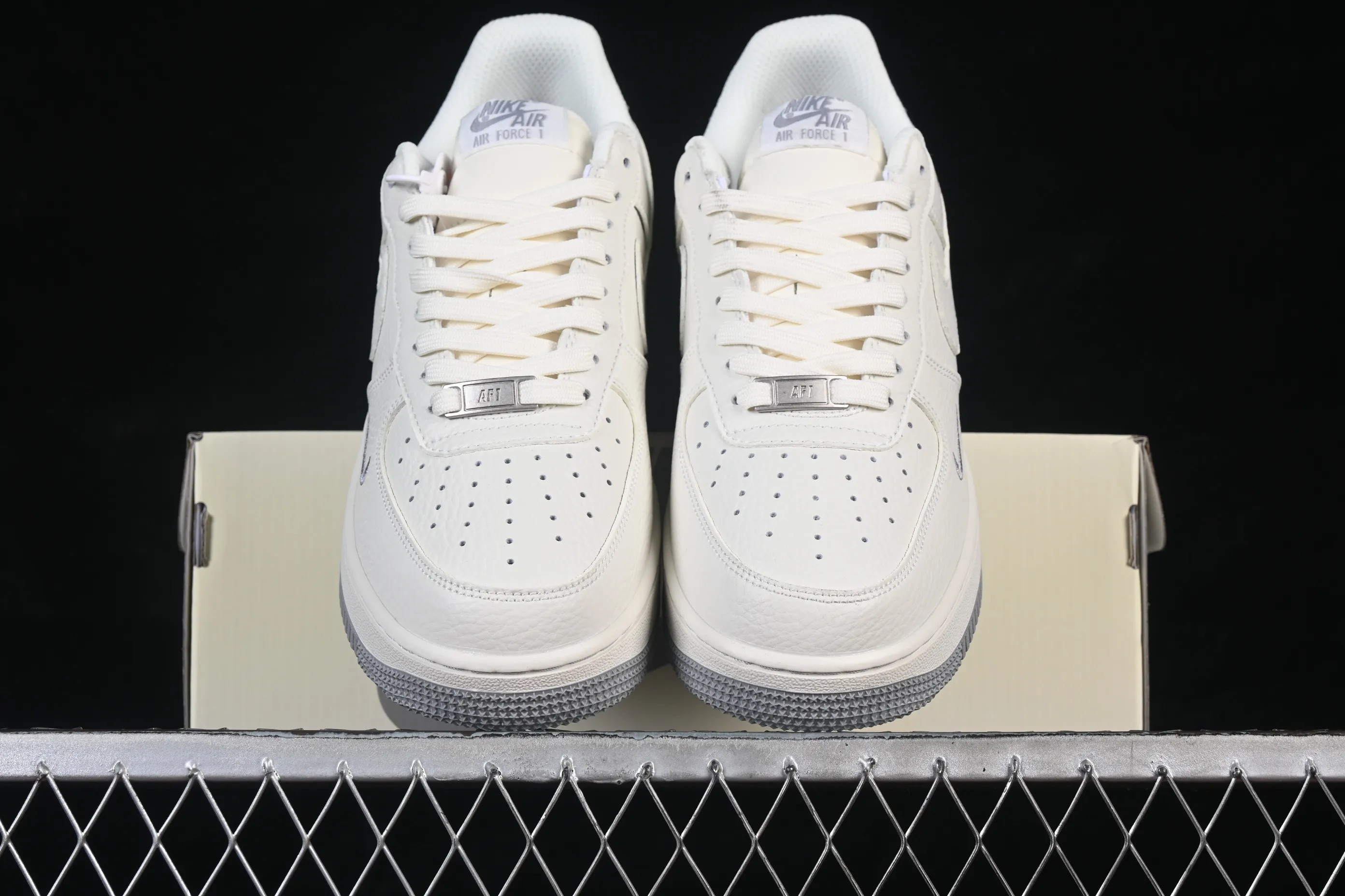 All categories Nk Air Force 1 Air Force series Nk Air Force 1 Low Air Force low-top Nike Air Force 1'07 Low Milky white fog gray Air Force 1 low-top casual sneakers NH0601-543